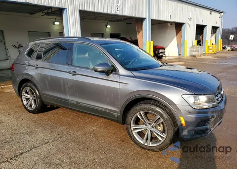 2018 Volkswagen Tiguan S z USA, uszkodzony, nr VIN 3VV1B7AX9JM163717